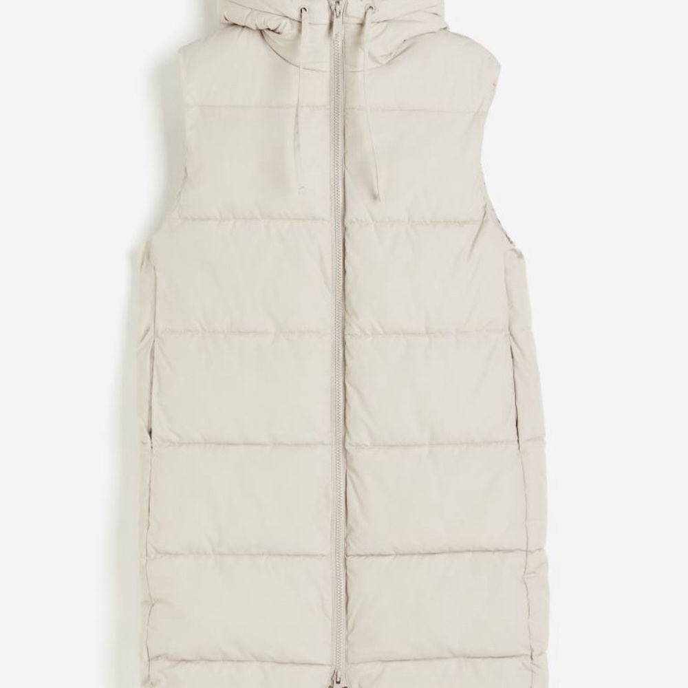 Hooded puffer vest  no offers - Picture 3 of 10